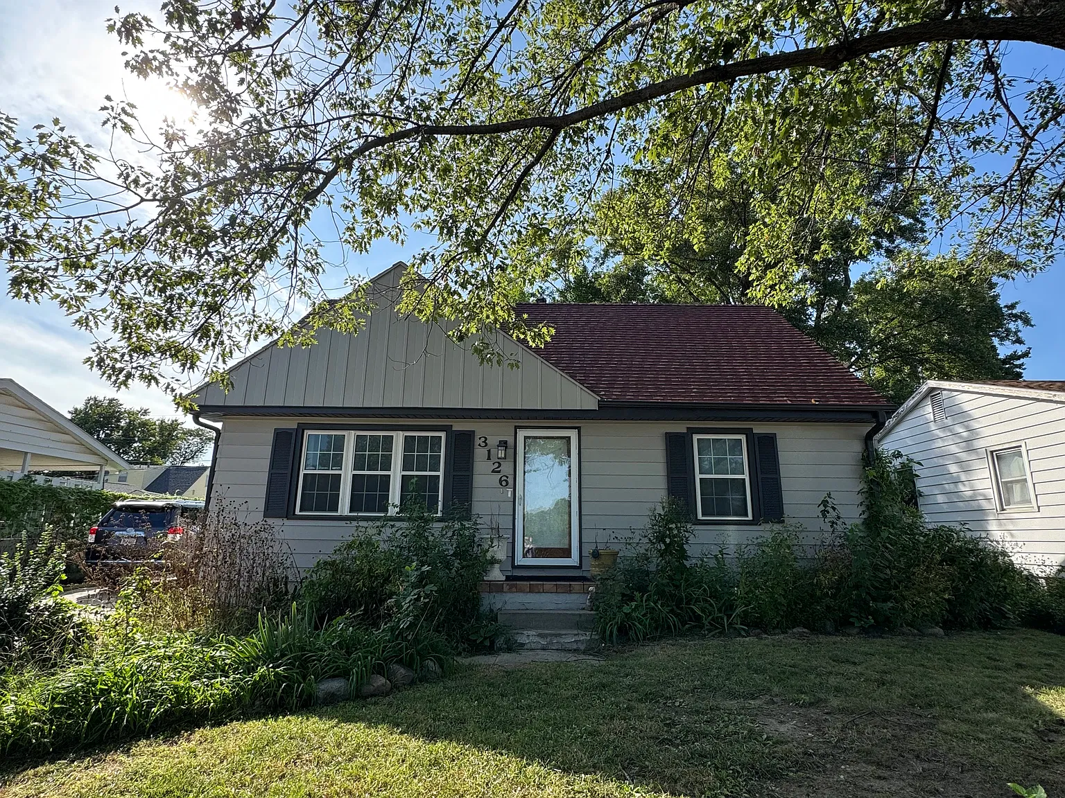 3 bed, 1233 sqft, $1,950 — Photo 1