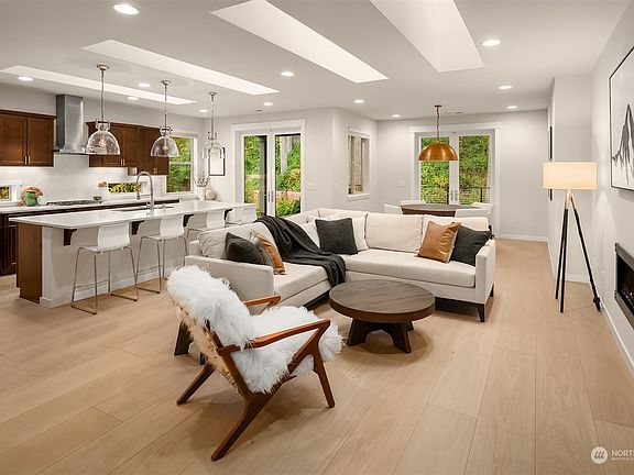 3rd image of 32927 NE 51st Street