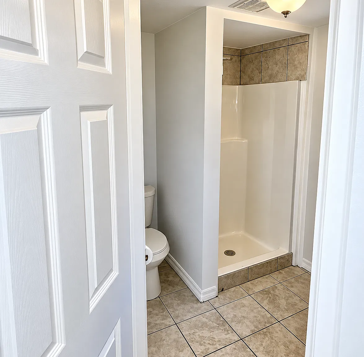 633 Byron Ave, Unit B : Upstairs duplex unit — Photo 2