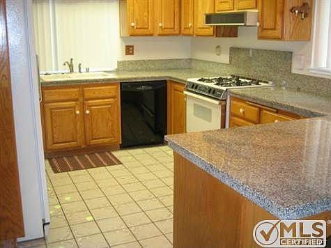 2nd image of 1118 Sycamore Ave
