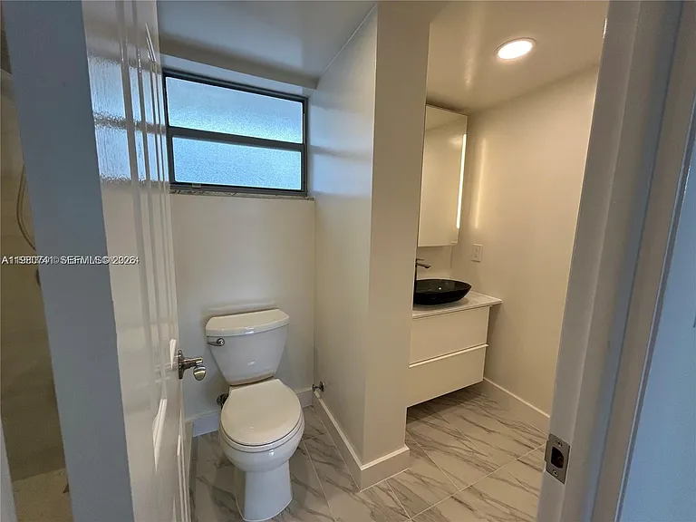 3550 NE 169th St #303 — Photo 11