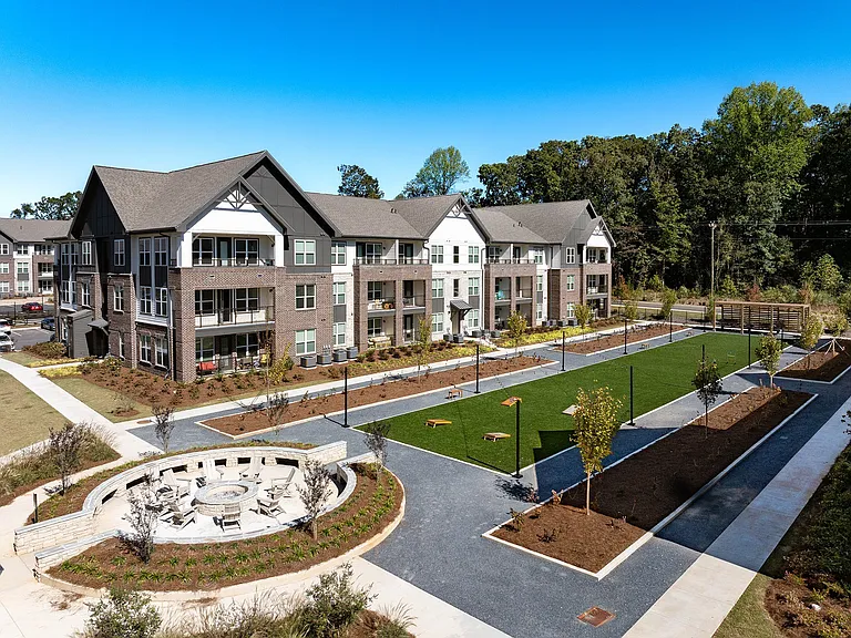 Aura Creekside Apartments — Photo 41