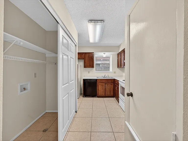 11703 Whisper Valley St — Photo 10