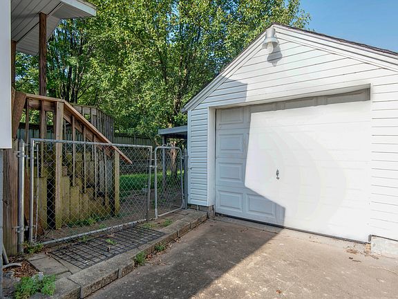 3rd image of 2057 N Douglas Avenue