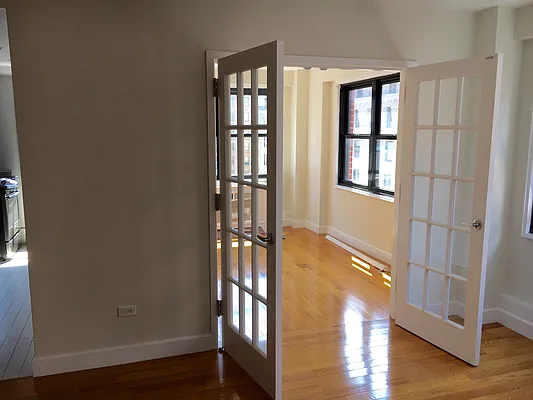 Rented by Stonehenge NYC LLC | media 18