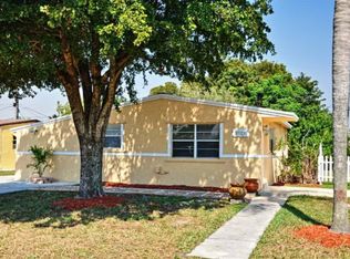6323 SW 2nd St, Pompano Beach, FL 33068