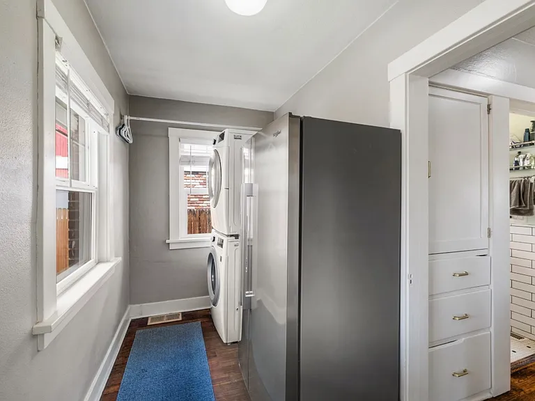 721 Lander St — Photo 9