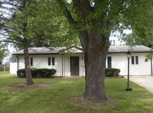 32 Marnel Rd, Montgomery, IL 60538