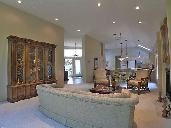 3rd image of 33645 Wellingford Ct