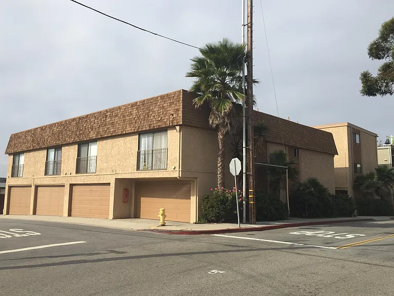 Corner of 8th and Cypress; blocks to beach and parks