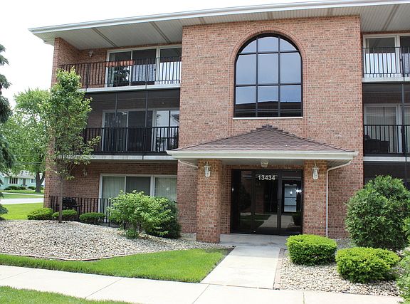 2nd image of 13434 E Circle Dr APT 405