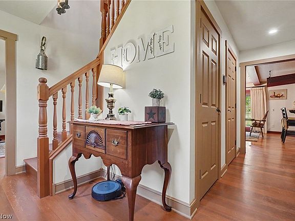 4th image of 4622 Beechwood Ave NE