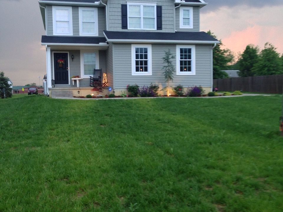 1st image of 123 Evelyn Ave