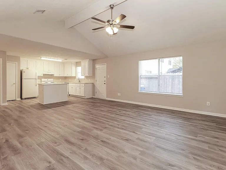 16360 Hidden River Ct — Photo 5