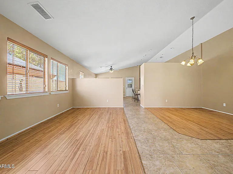 12899 S 175th Ave — Photo 6
