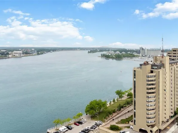 155 Front St N #809, Sarnia, ON N7T 7V5