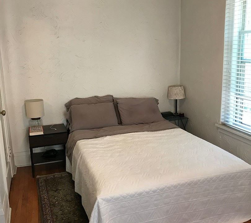 1st image of 2300 Harriet Ave APT 305