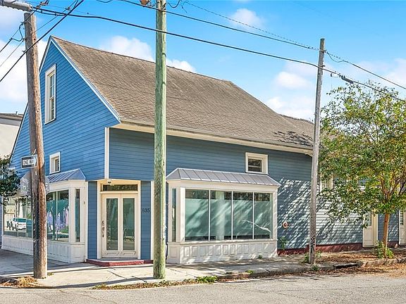 3rd image of 3308 Burgundy St