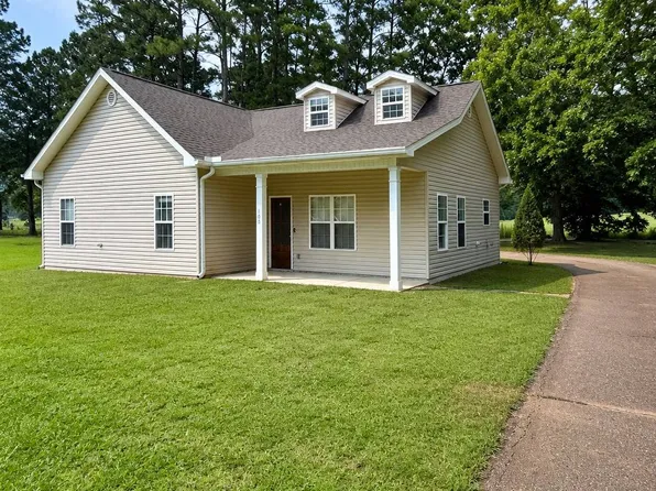 108 Bailey St, Coffeeville, MS 38922