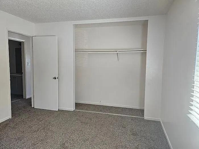 2 bed, 800 sqft, $1,775 — Photo 4