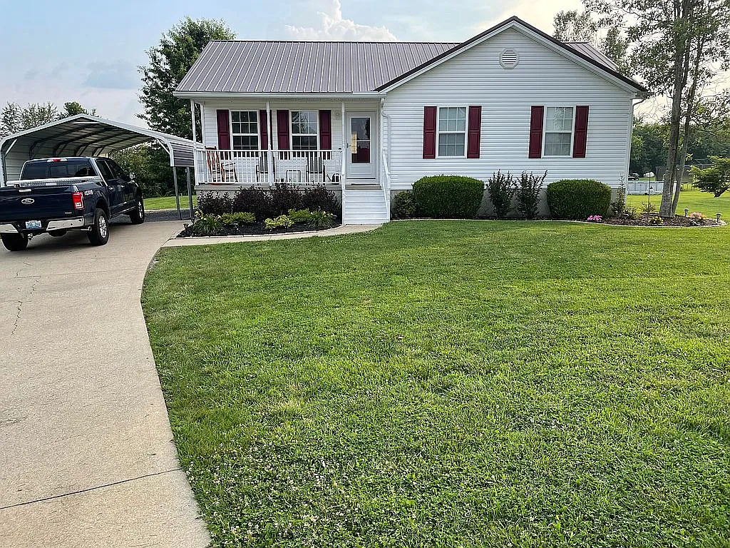 238 Rebecca Ln photo 1