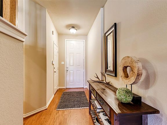 5th image of 333 Metropolitan Dr