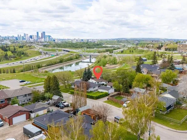 2048 W 26th St SE, Calgary, AB T2B 0P2