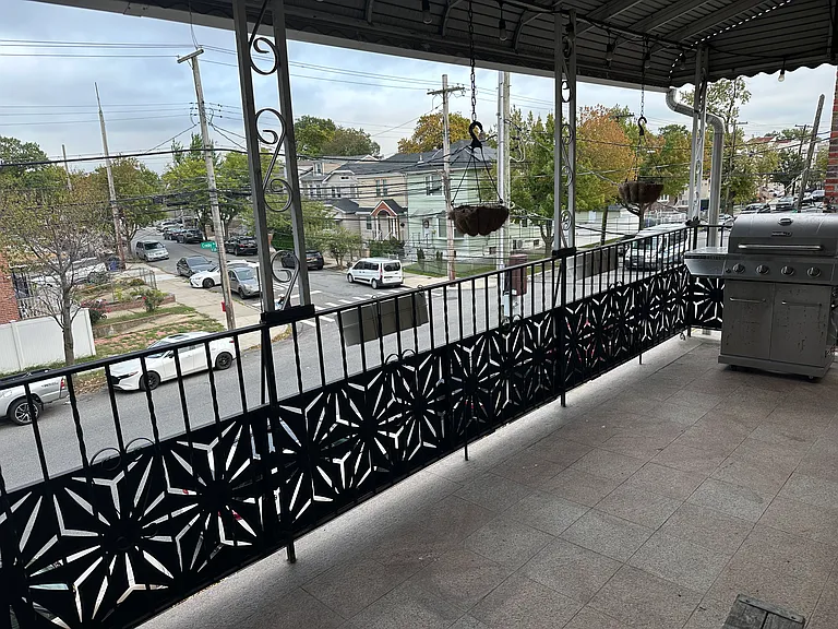 1361 Crosby Ave #2 — Photo 3