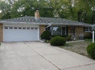 8 N Edward St, Mount Prospect, IL 60056