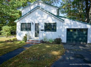 42 Prospect St, Springvale, ME 04083