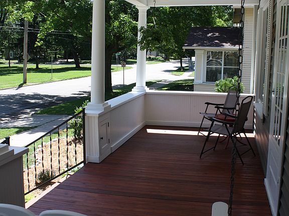 Front porch on Erb Park