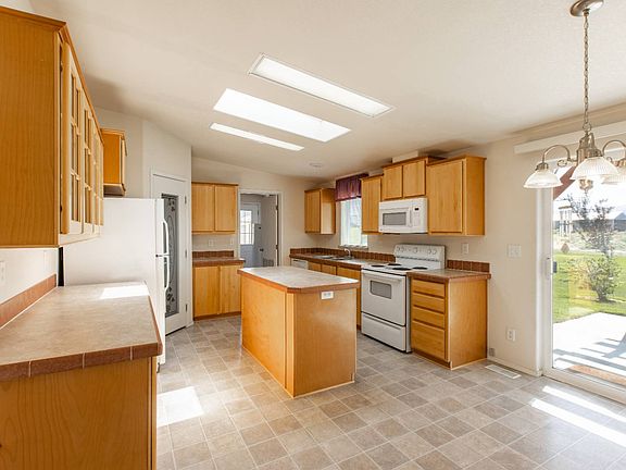 4th image of 21065 Road 26.3 SW