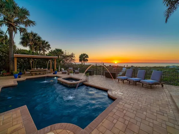 2 18th Ave, Indian Rocks Beach, FL 33785