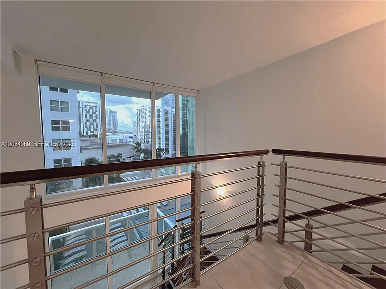 41 SE 5th St #911 — Photo 11