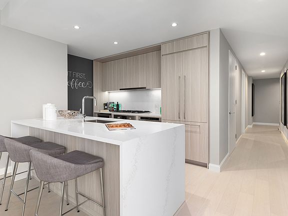 5th image of 675 W 59th St #1010