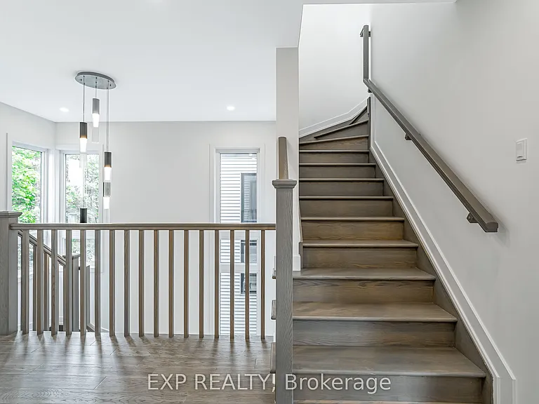 489 Duvernay Dr — Photo 28