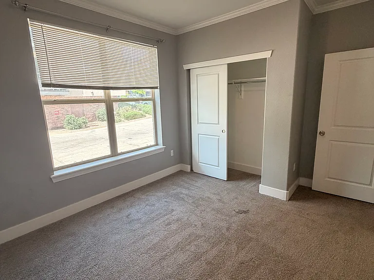 9039 E Panorama Cir #201 — Photo 17