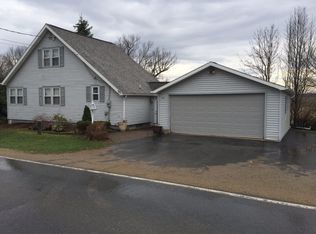 33 Mason Rd, Champlain, NY 12919