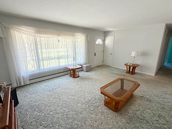 3rd image of 3661 E Sternberg Rd