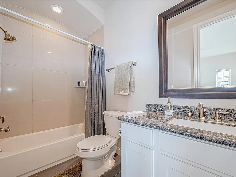 2524 Sherwin St — Photo 21