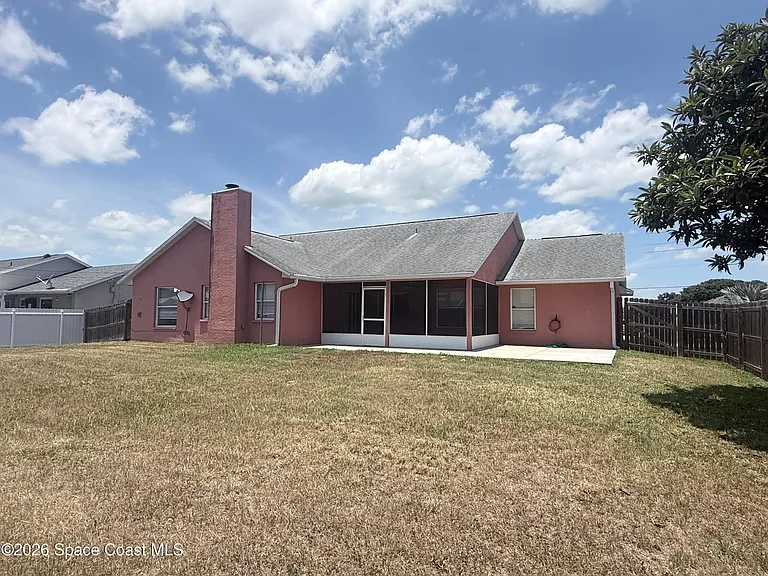 1660 Wake Forest Rd NW — Photo 5