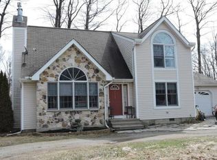 5139 Derby Rd, Tobyhanna, PA 18466