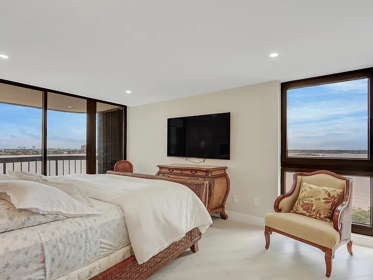 5380 N Ocean Dr #9A — Photo 28