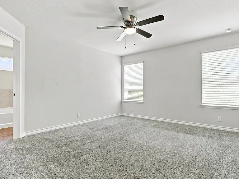 1710 Lavender Hl — Photo 23
