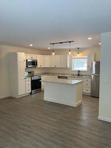 27 Maple St