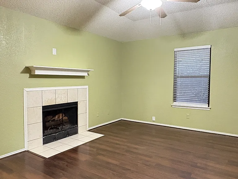 7023 Lincoln Dr — Photo 3
