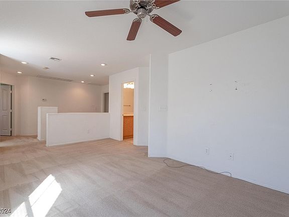 3rd image of 764 Loughton St