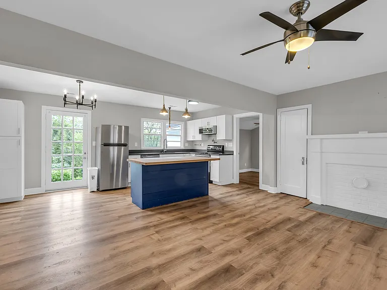 3418 Sleepy Hollow Rd — Photo 19