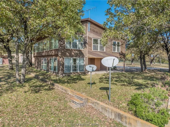 10654 W Us Highway 79, Hearne, TX 77859