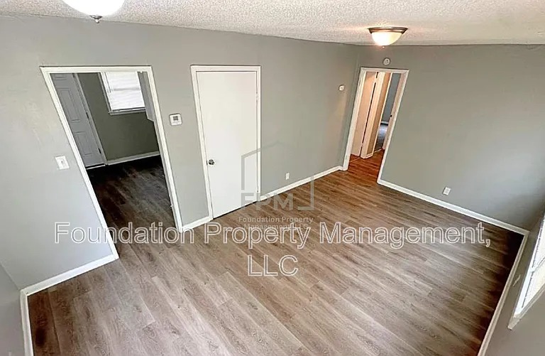 3276 Ashland St — Photo 9